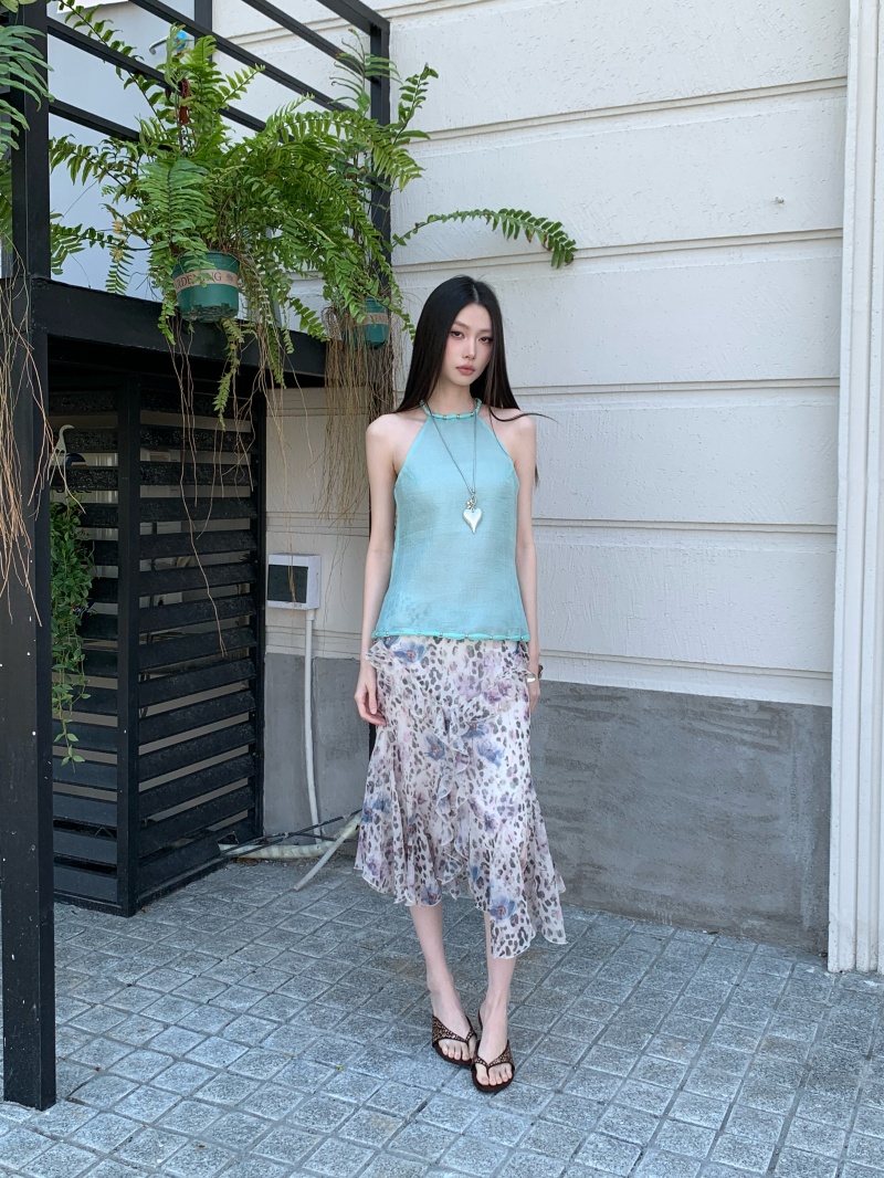 Summer Beaded Neckline Lightweight Sleeveless Top