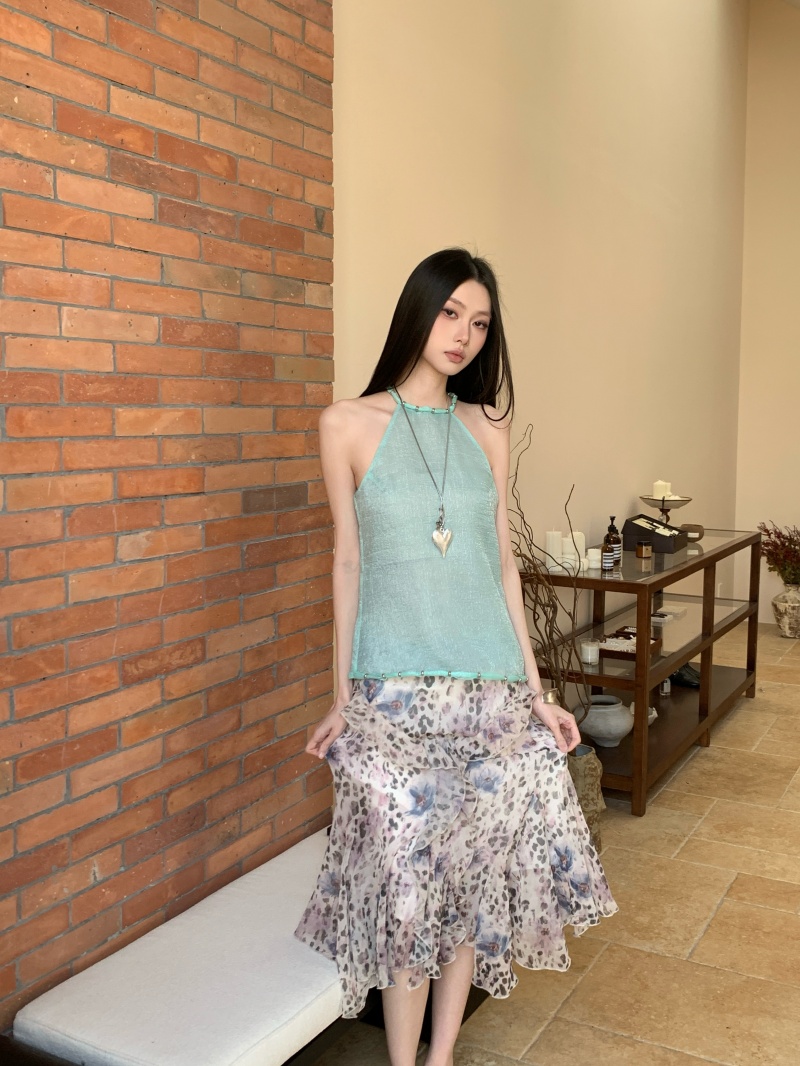 Summer Beaded Neckline Lightweight Sleeveless Top